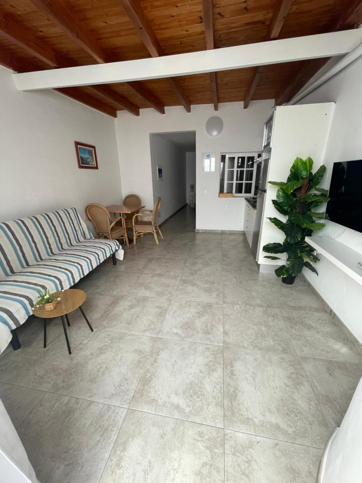 לאחארס Apartamentos Elena מראה חיצוני תמונה